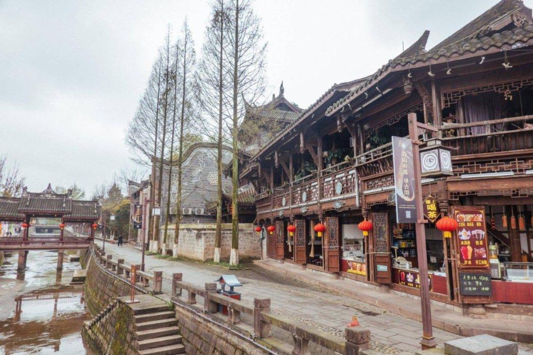 为什么同事之间没有真正的朋友呢？